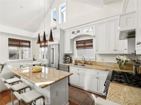 516 Poinsettia B Avenue, Corona del Mar, CA