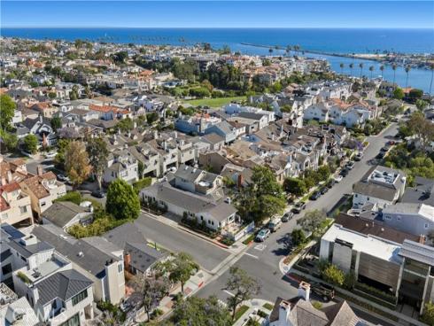 500  Acacia  , Corona del Mar, CA