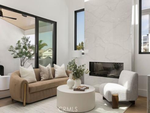 518 Poinsettia B Avenue, Corona del Mar, CA