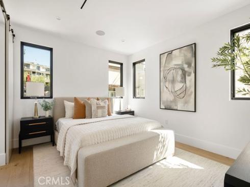 518 Poinsettia B Avenue, Corona del Mar, CA