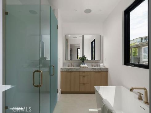 518 Poinsettia B Avenue, Corona del Mar, CA