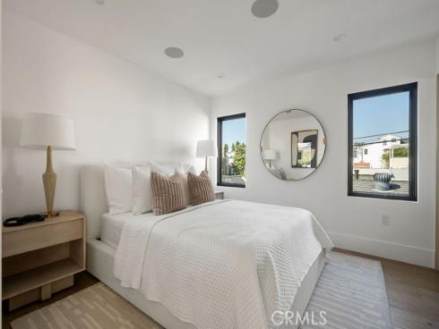 518 Poinsettia Avenue, Corona del Mar, CA
