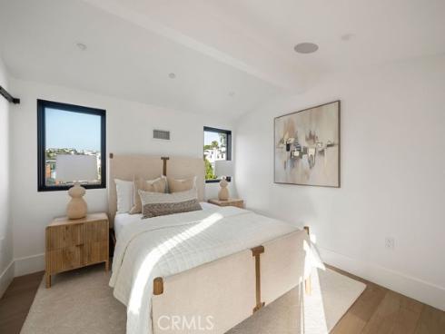 518 Poinsettia Avenue, Corona del Mar, CA
