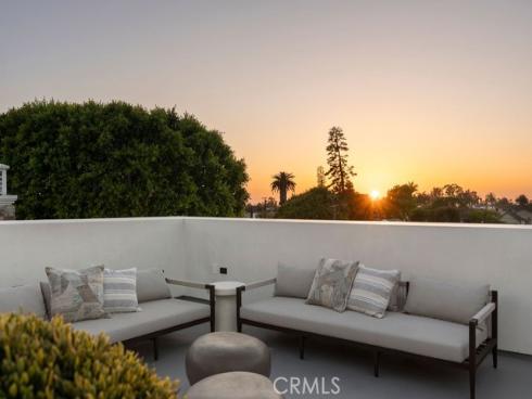 518 Poinsettia Avenue, Corona del Mar, CA