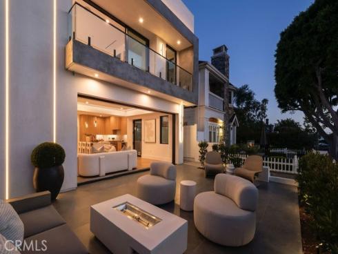 518  Poinsettia   Avenue, Corona del Mar, CA