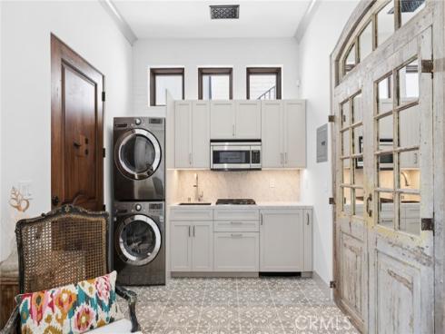 541 Hazel , Corona del Mar, CA