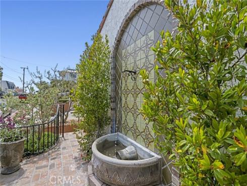 541 Hazel , Corona del Mar, CA