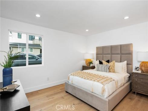 520 Iris , Corona del Mar, CA