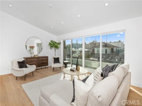 520 Iris , Corona del Mar, CA