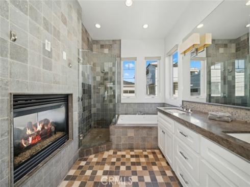 417  Poinsettia   Avenue, Corona del Mar, CA