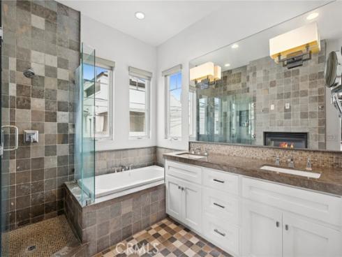 417  Poinsettia   Avenue, Corona del Mar, CA