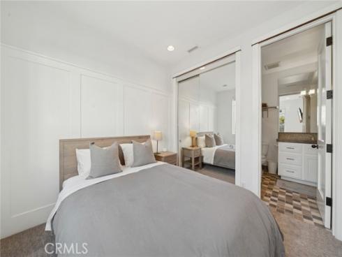 417  Poinsettia   Avenue, Corona del Mar, CA