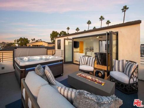 307  Goldenrod   Avenue, Corona del Mar, CA