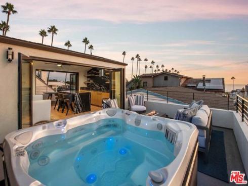 307  Goldenrod   Avenue, Corona del Mar, CA