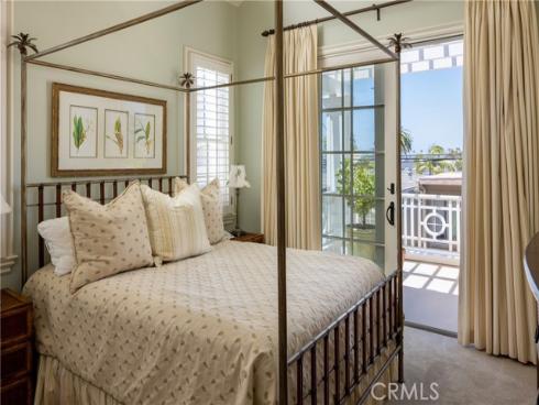 223  Marigold   Avenue, Corona del Mar, CA