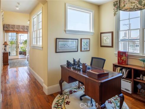 223  Marigold   Avenue, Corona del Mar, CA
