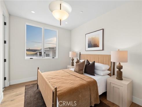 715  Poinsettia  , Corona del Mar, CA