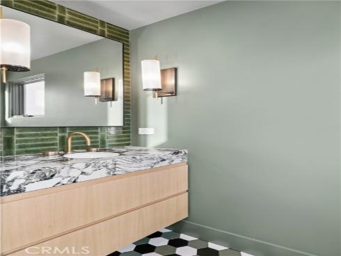 715  Poinsettia  , Corona del Mar, CA