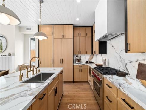 715  Poinsettia  , Corona del Mar, CA