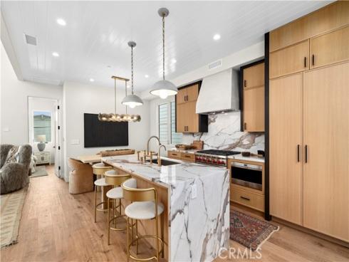 715 Poinsettia , Corona del Mar, CA
