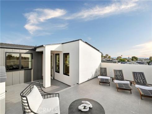 715 Poinsettia , Corona del Mar, CA