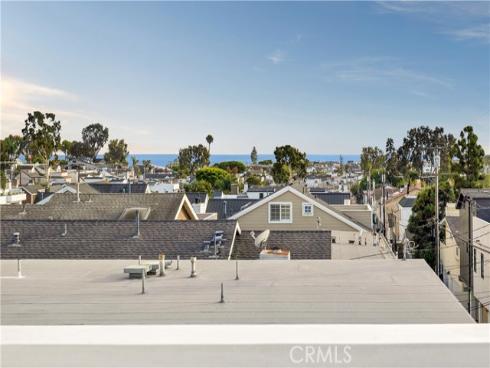 715 Poinsettia , Corona del Mar, CA