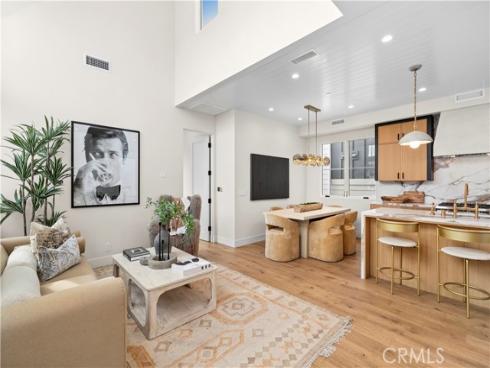 715 Poinsettia , Corona del Mar, CA