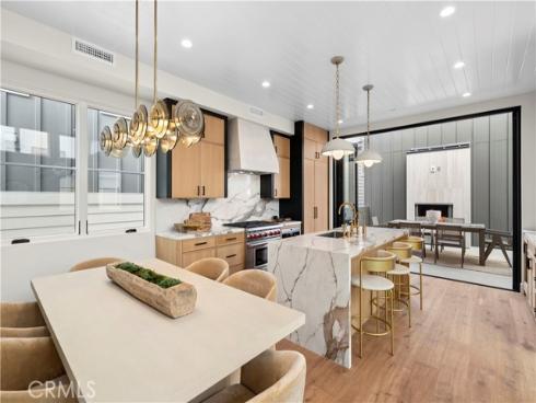 715 Poinsettia , Corona del Mar, CA