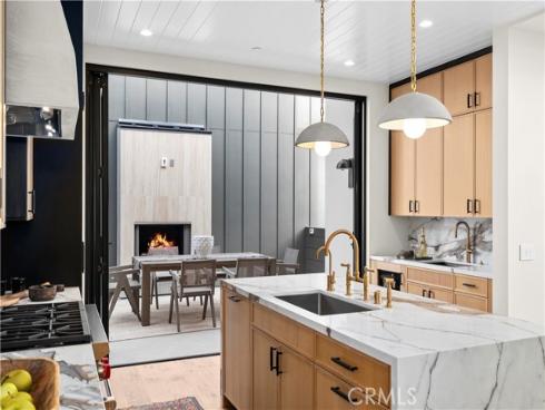 715 Poinsettia , Corona del Mar, CA