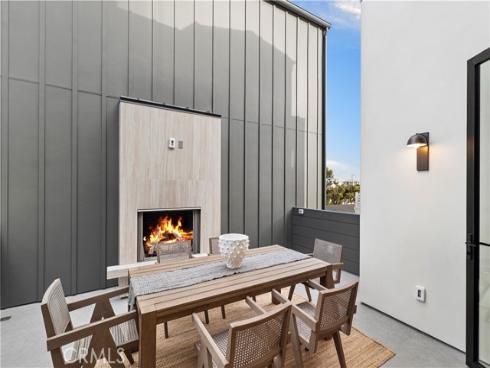 715 Poinsettia , Corona del Mar, CA