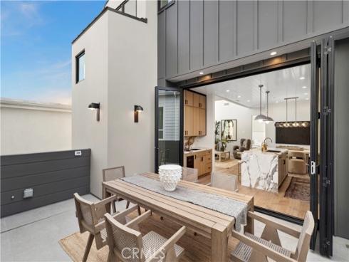 715 Poinsettia , Corona del Mar, CA