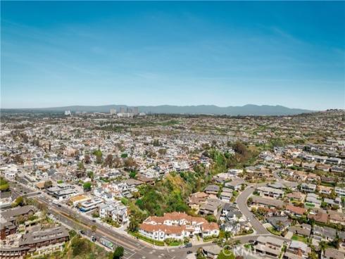 401 Seaward 2 Road, Corona del Mar, CA