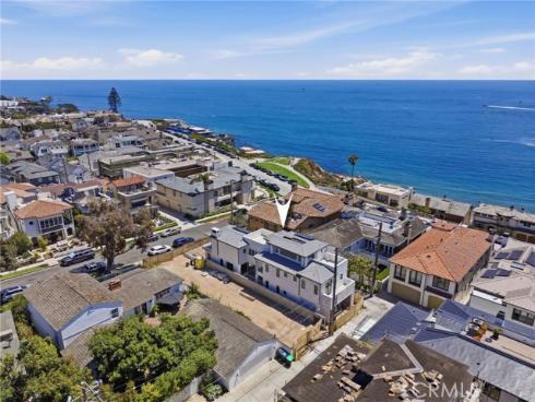 209 Narcissus Avenue, Corona del Mar, CA