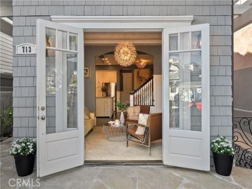 713  Larkspur   Avenue, Corona del Mar, CA