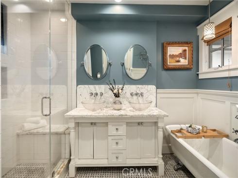 713  Larkspur   Avenue, Corona del Mar, CA