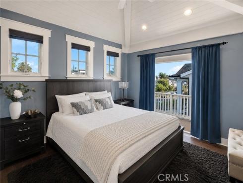 713  Larkspur   Avenue, Corona del Mar, CA