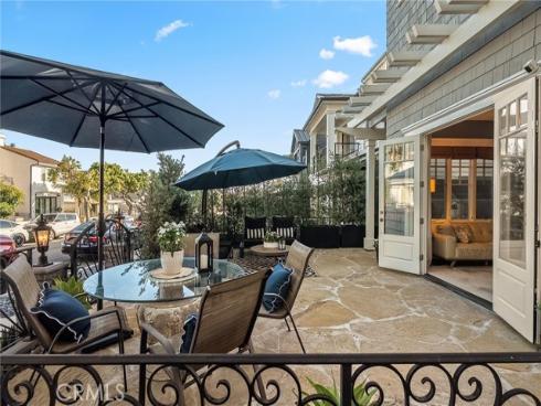 713  Larkspur   Avenue, Corona del Mar, CA