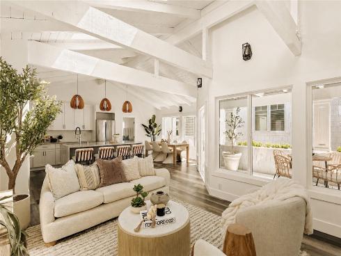 702 Acacia Avenue, Corona del Mar, CA