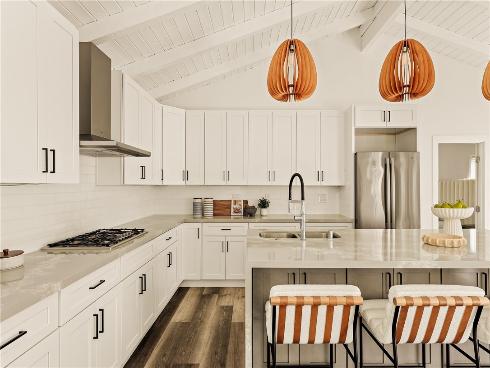 702 Acacia Avenue, Corona del Mar, CA