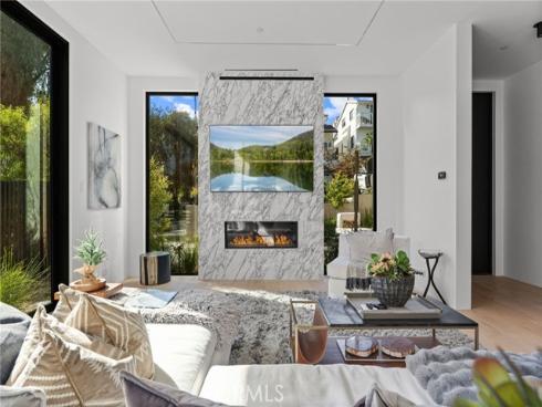 400 Heliotrope , Corona del Mar, CA