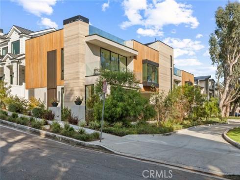 400 Heliotrope , Corona del Mar, CA