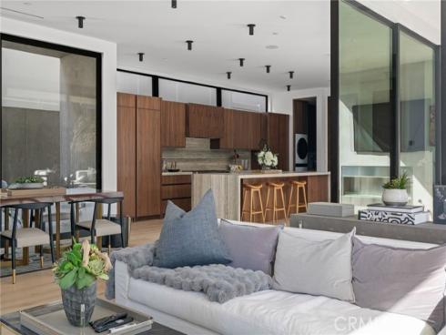 400 Heliotrope , Corona del Mar, CA