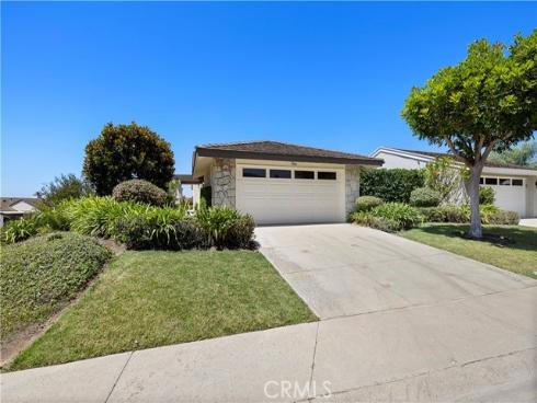 1 Breakwater Drive , Corona del Mar, CA