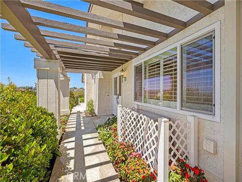 1 Breakwater Drive , Corona del Mar, CA