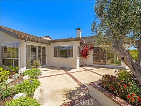 1 Breakwater Drive , Corona del Mar, CA