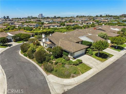 1 Breakwater Drive , Corona del Mar, CA