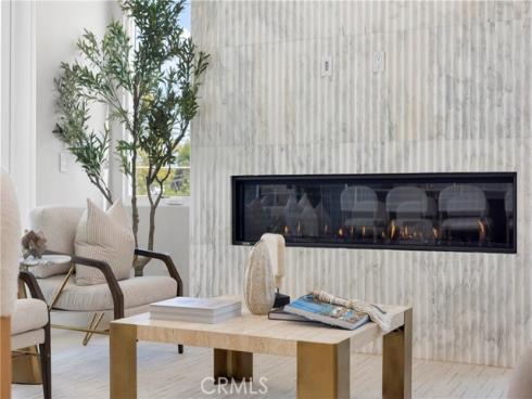 321 Larkspur 1-2 Avenue, Corona del Mar, CA