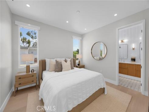321 Larkspur 1-2 Avenue, Corona del Mar, CA