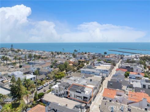 321 Larkspur 1-2 Avenue, Corona del Mar, CA