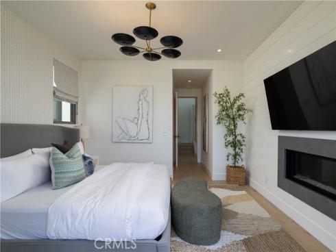 506 Goldenrod Ave , Corona del Mar, CA